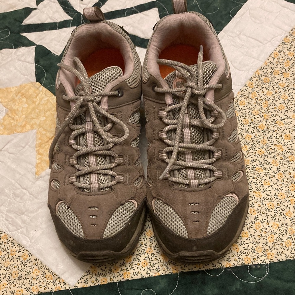 Merrell Women's Taupe and Pink Athletic Sneakers